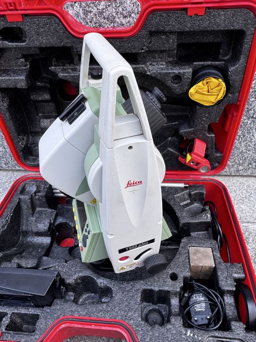 В продаже тахеометр LEİCA TS02 PLUS