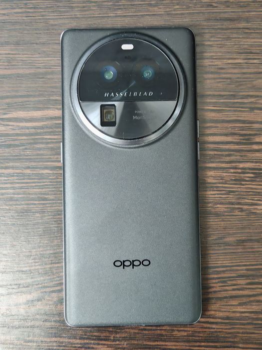 Продам смартфон Oppo Find X6 Pro