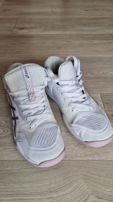 Кроссовки Asics р.38