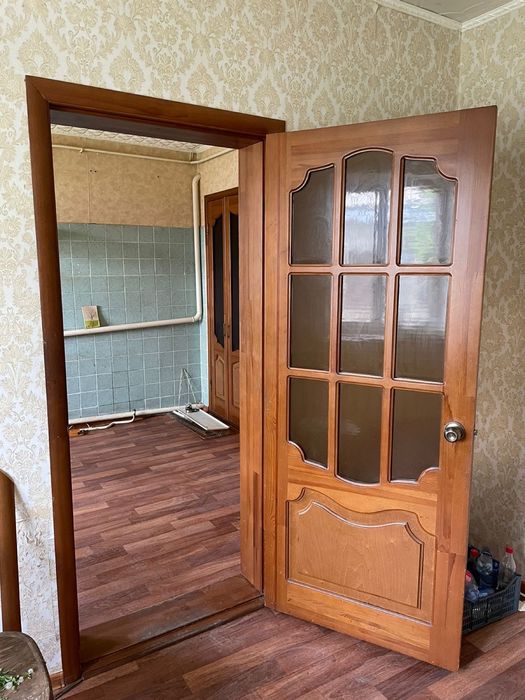Продам межкомнатные двери б/у
