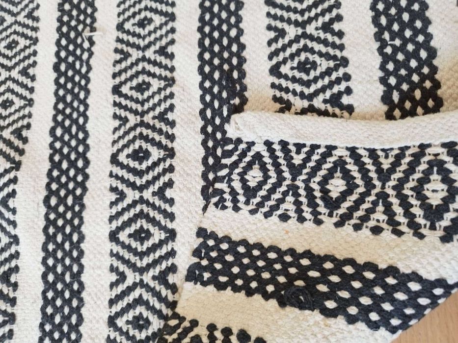 Уютни и цветни килимчета