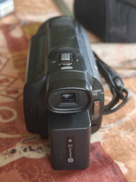 Sony FDR-AX33 4K камера + 256GB карта + аксесоари | Като нова
