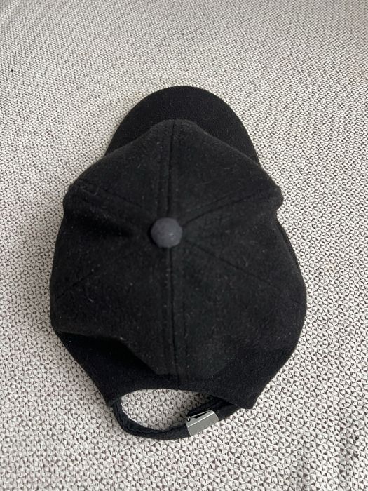 Sapca neagra, eleganta cu banda reglabila H&M