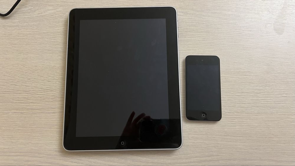 iPad, iPod touch.