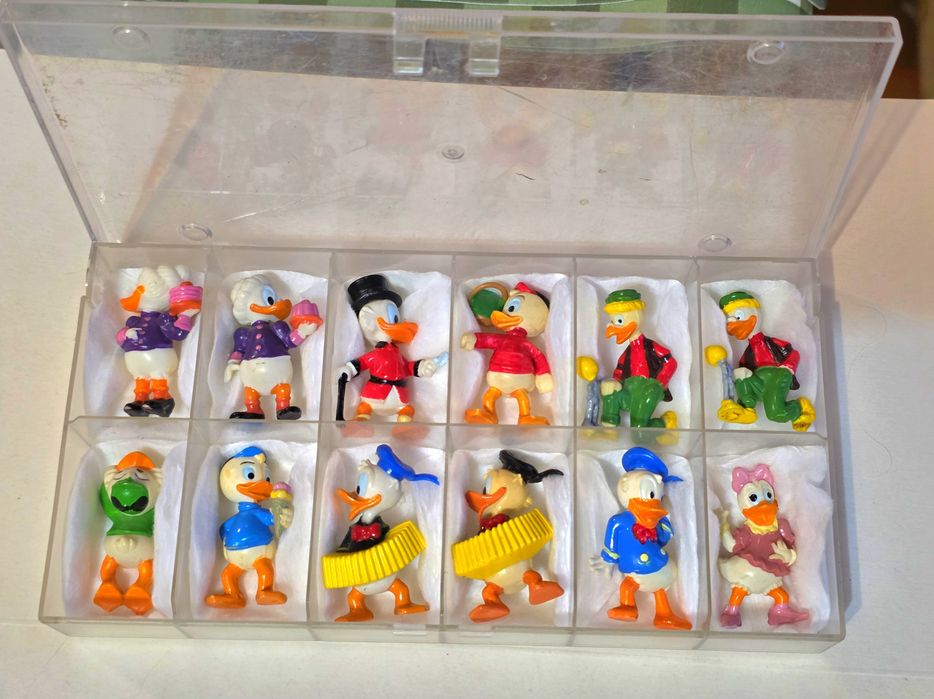 Пълни серии от Kinder Surprise