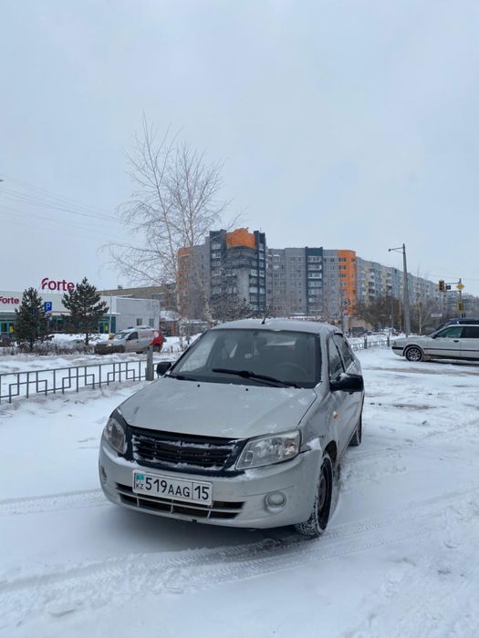 Продаётся Лада гранта 2013 года