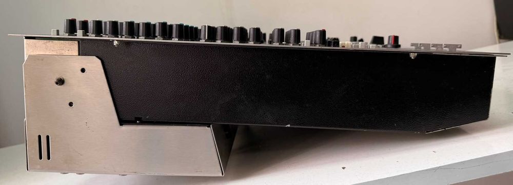 Mixer Allen & Heath Xone:464 – Analog Club Mixer Filtre VCF 10 Canale