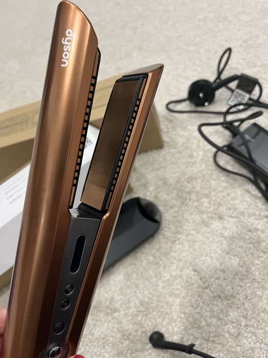 Преса Dyson Corrale