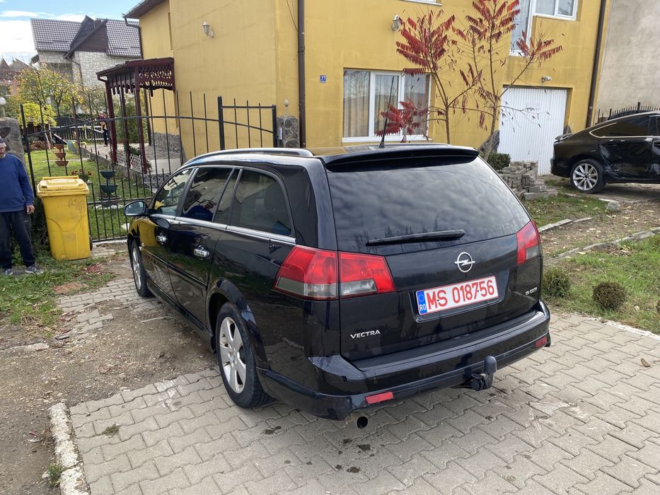 Piese Opel Vectra C OPC 1.9 cdti 120 cp an 2009.xenon bara fata motor