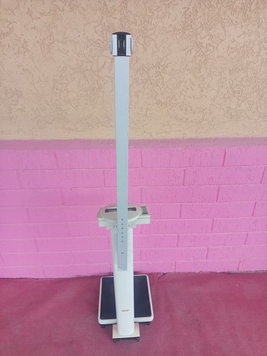 Продам / ростомер и весы детские / .