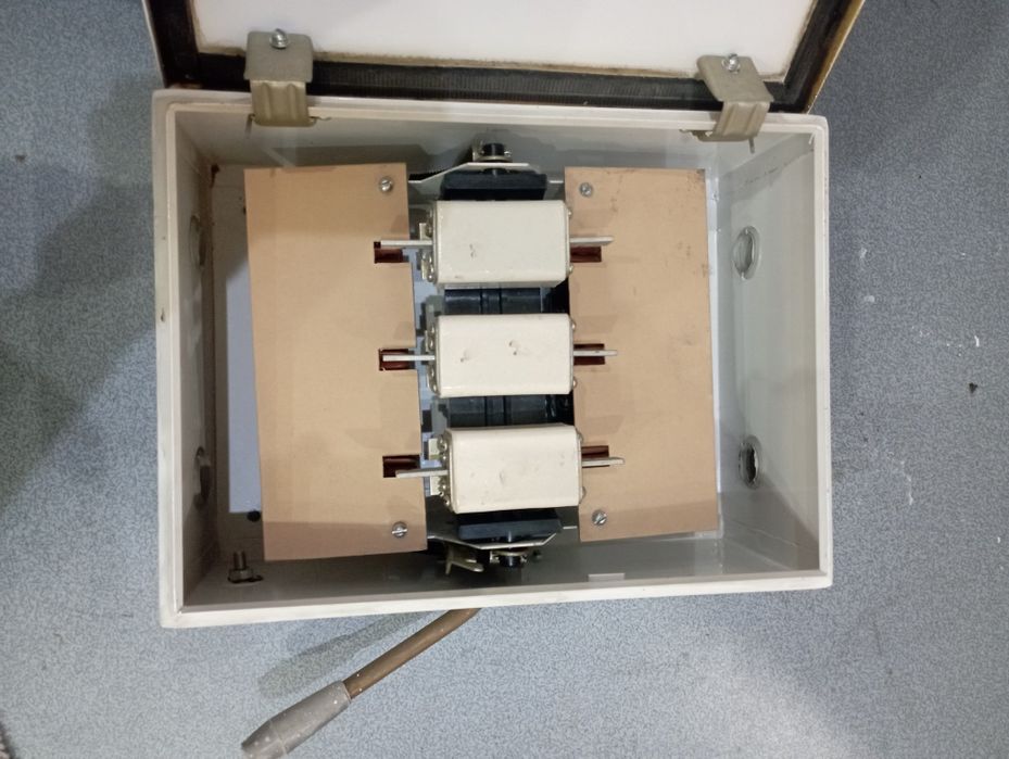 Срочно продам рубильник 10000