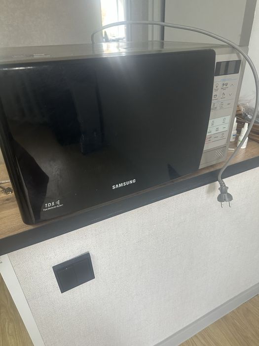 Продам миероволновую печь samsung