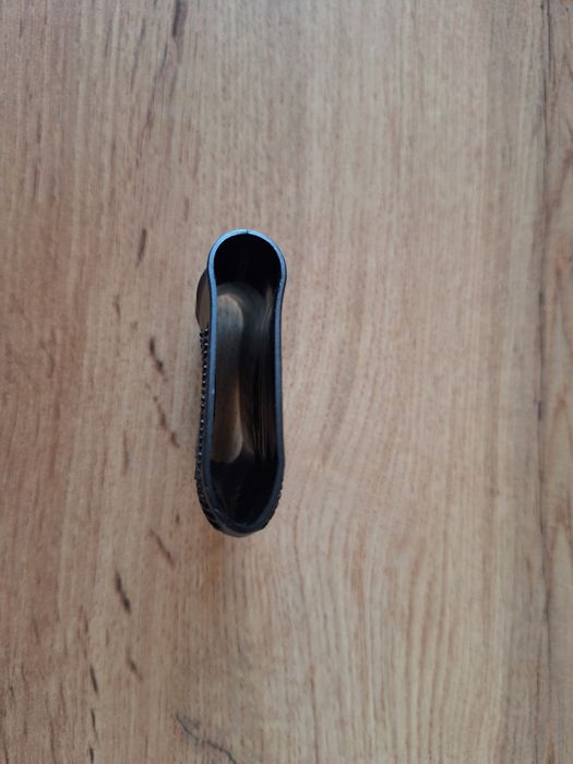 Гумена ръкохватка противоплъзгаща за пистолет