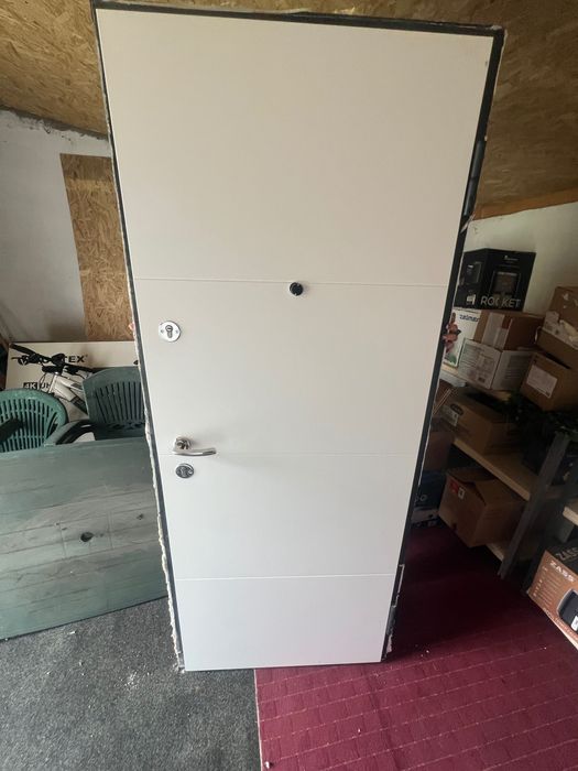 Ușă metalică intrare