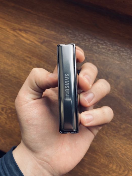 Samsung z flip 5 sotladi