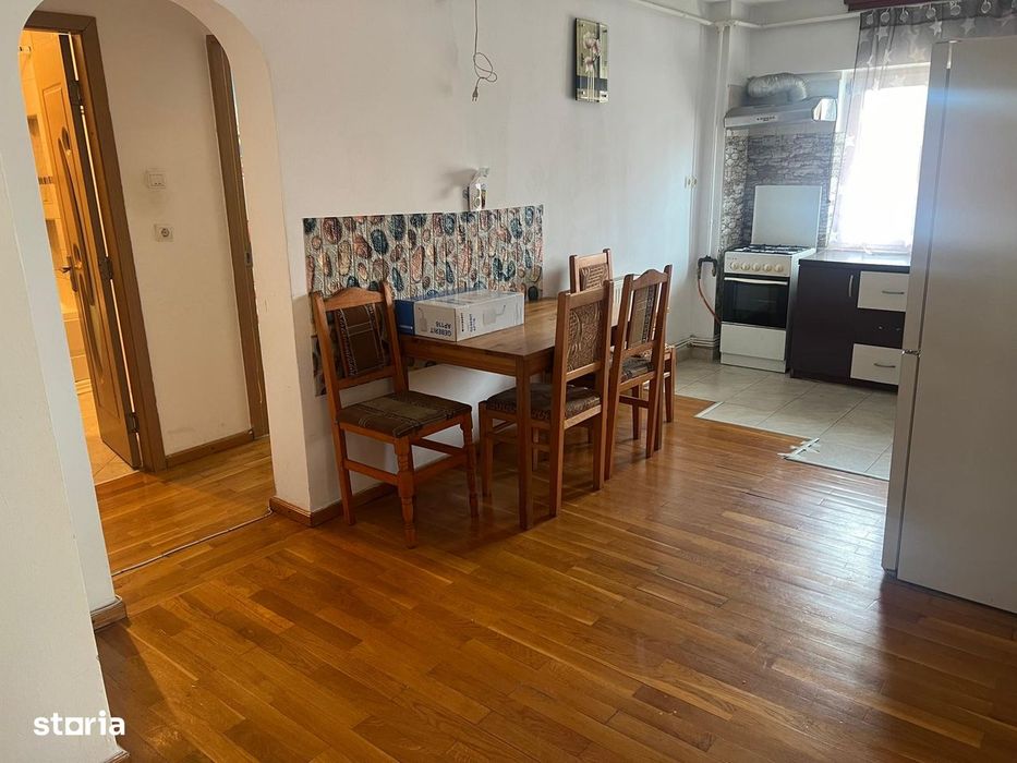 Inchiriere apartament 3 camere, mobilat, Targoviste,Piata 1 mai