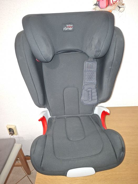 Детско столче за кола