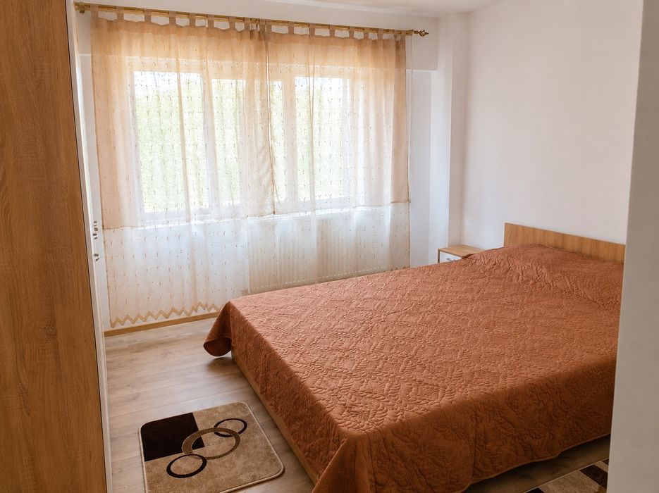 Apartament ultracentral renovat recent - mobilat și utilat complet