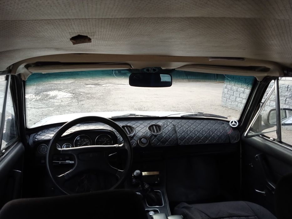 Juguli 2102 polna asvejet qilingan propan baloni bor. 4 ta  balon