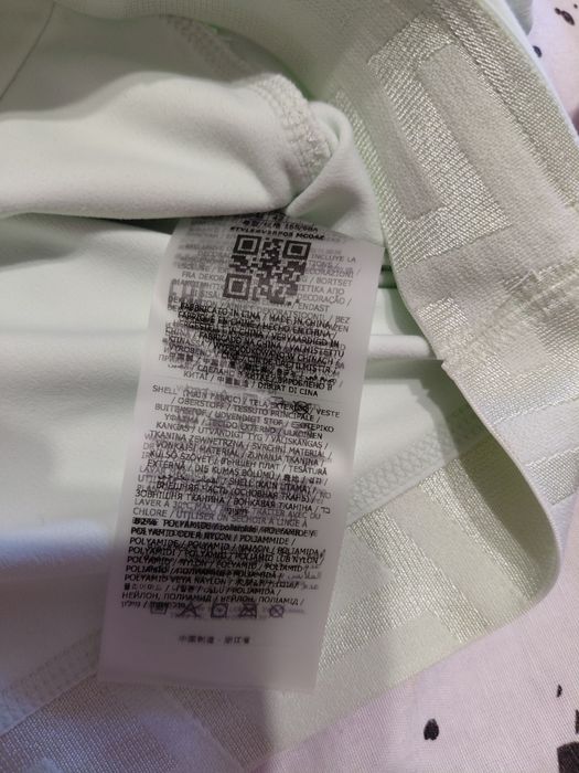 Оригинална тениска Guess чисто нова