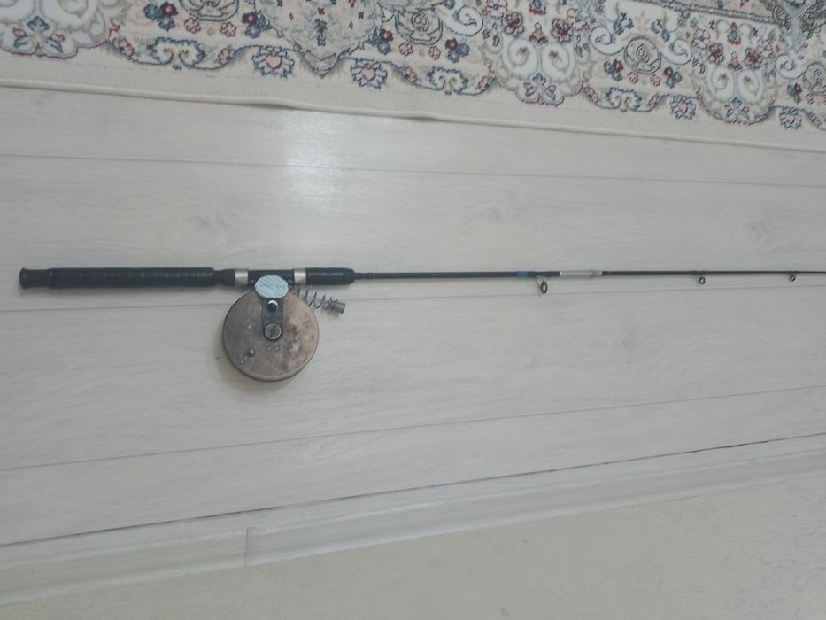 Продам спиннинги с Невскими катушками