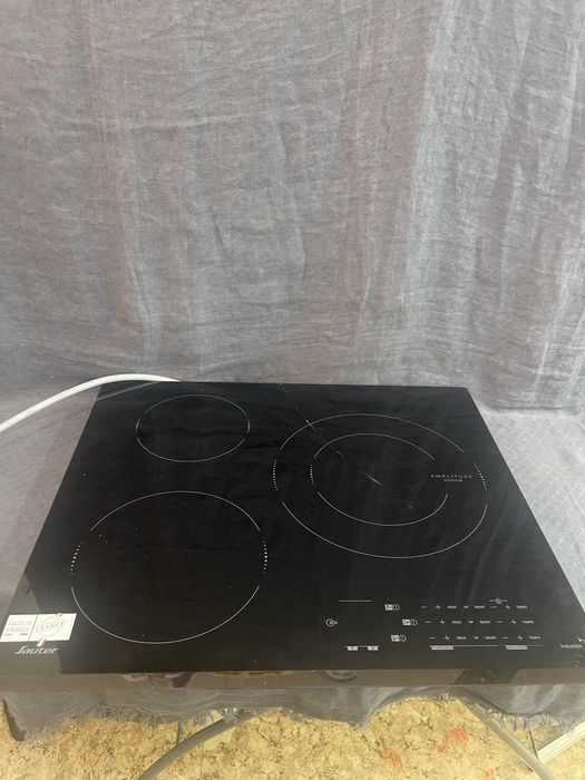 Индукционен котлон Sauter