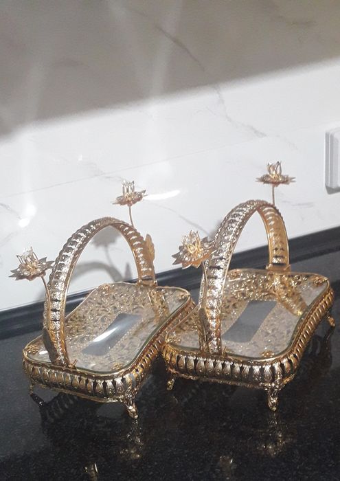 Новые универсальные вазочки.