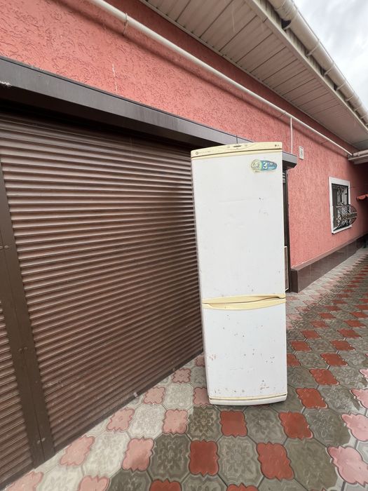 Срочно продается холодильник