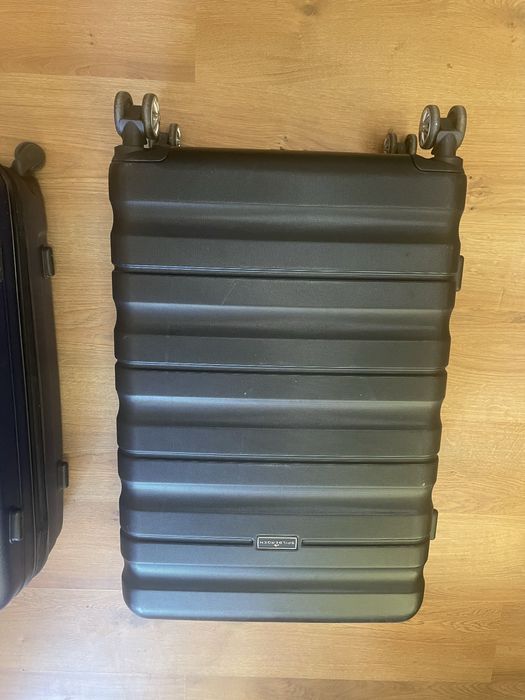 Куфари  с четири колела