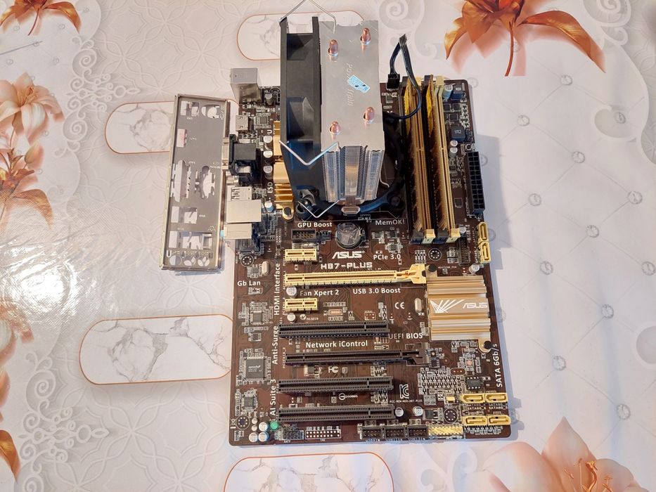 Продам комплект ASUS H87 DDR3