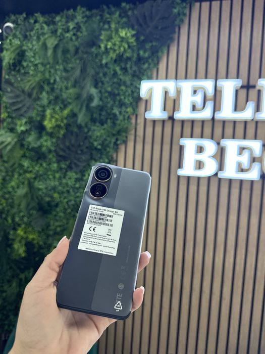 ZTE Blade 50 Design 5 g 128gb /8gb ram Nou Desigilat