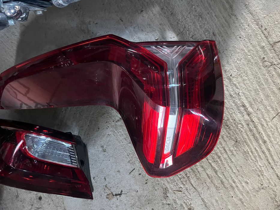 Фарове за Рено и Дачия