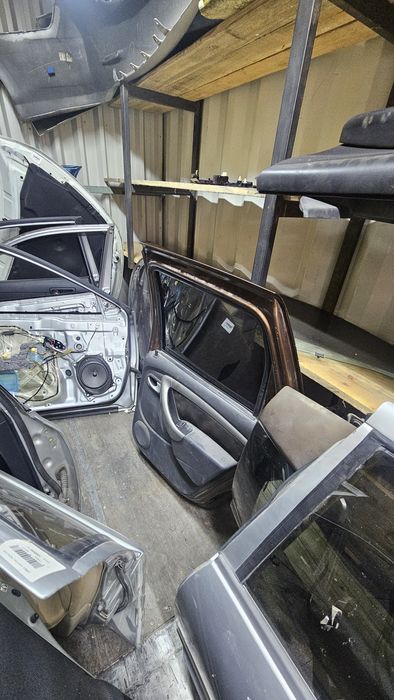 Двери на Рено Дастер