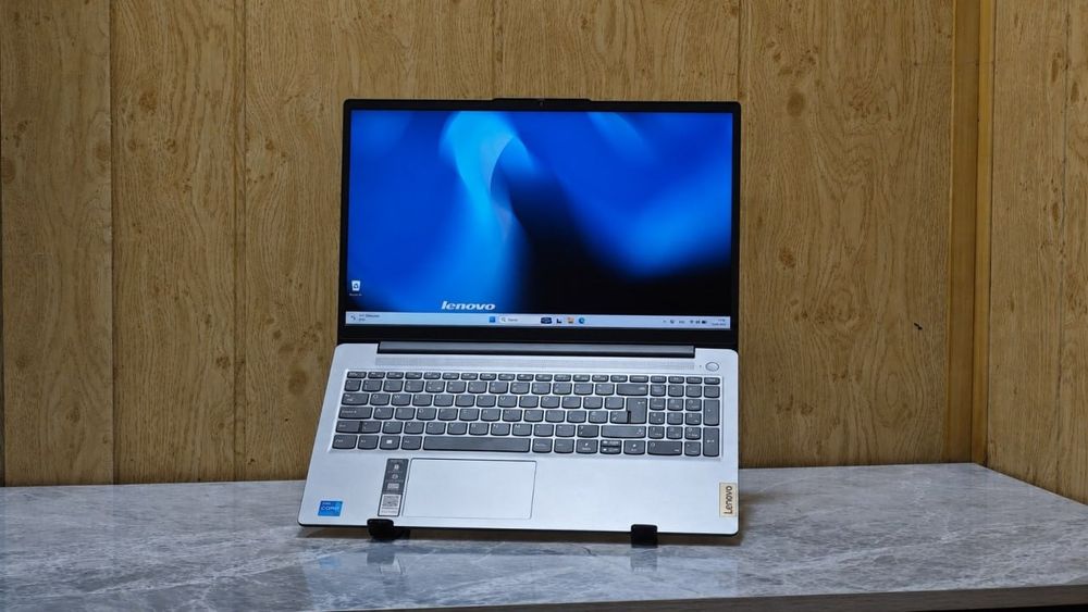 Продается: Ноутбук Lenovo ideapad slim 3i