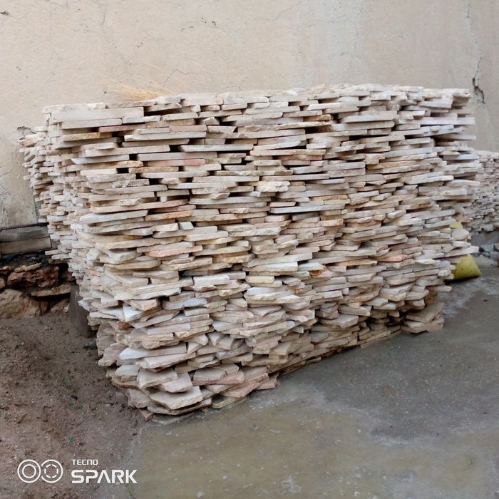 Brichka, tosh sotiladi