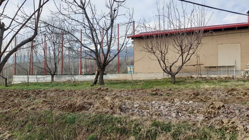 Oqtoshda Dacha uchun manzarali joy sotiladi