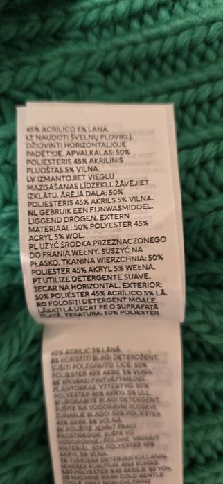 Ново със етикет.  Дамско оригинално пуловерче.  H& M.