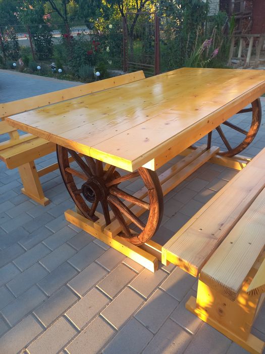 Leagăn de grădină ,mese cu roți de car, mobilier de grădină