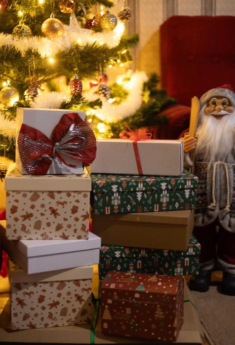 Коледни подаръчни кутии