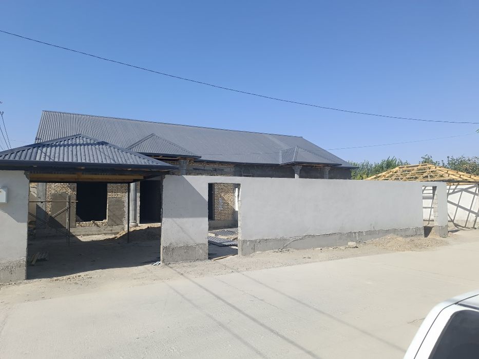 Катеж сотилади 3 соток ор-р мошин бозор КIA автосалон