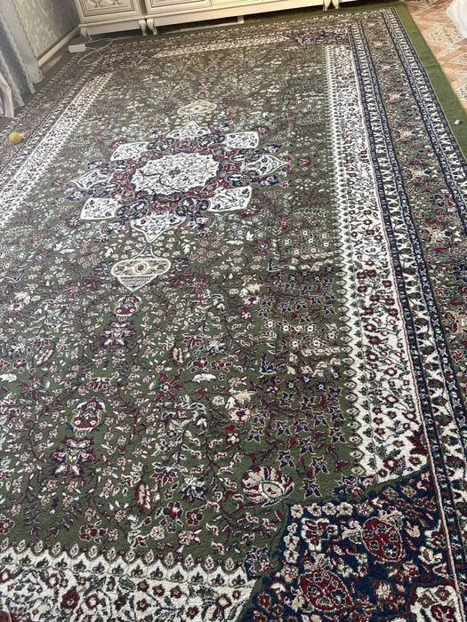 Продам красивый ковер.