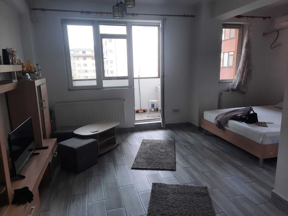 Inchiriez garsoniera Militari Residence