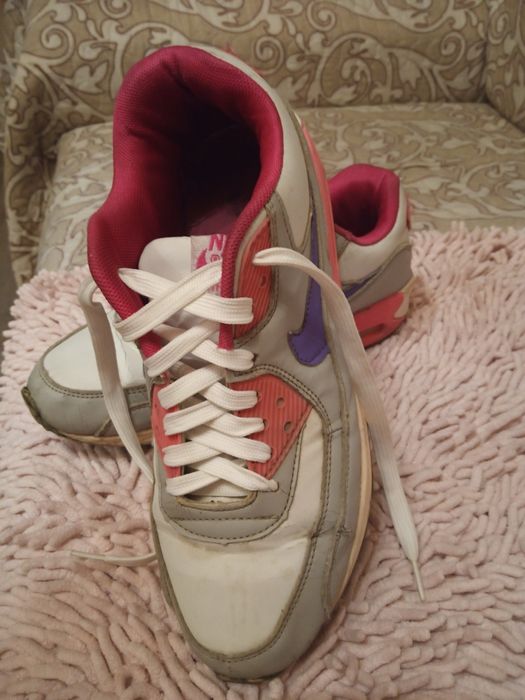 Кроссовки женские 40 размер AIRMAX оригинал