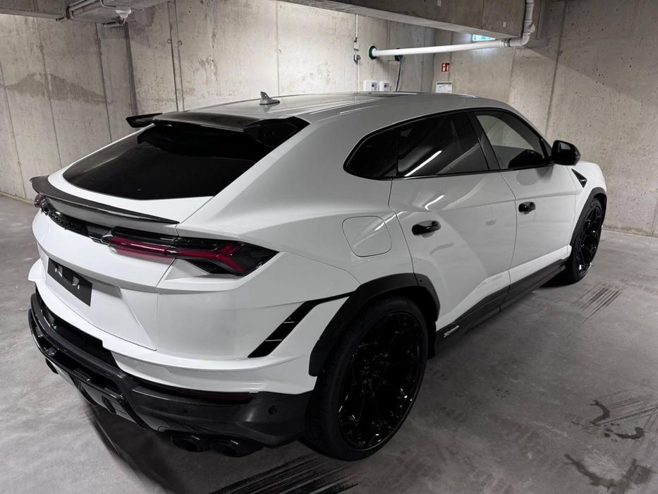 Lamborghini Urus SE 2026