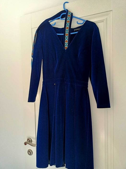 Rochie de damă de zi din catifea