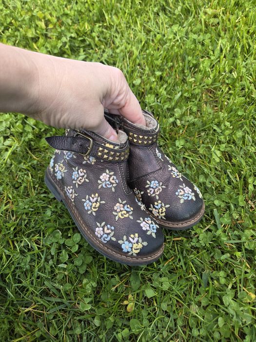Ghete italiene, piele naturala, broderie manuala, marimea 24