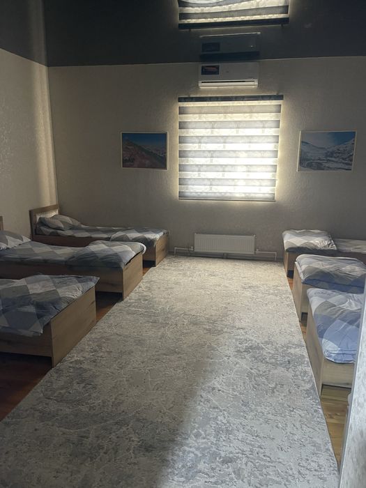 Hostel sport. Er va xotinga joy yuq!