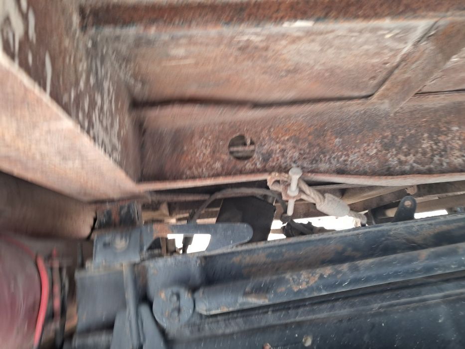 Zil samasval sotiladi kvadrat