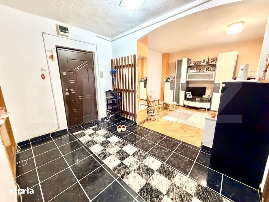 Apartament cu 3 camere, complet utilat – gata de mutare,Cugir,langa