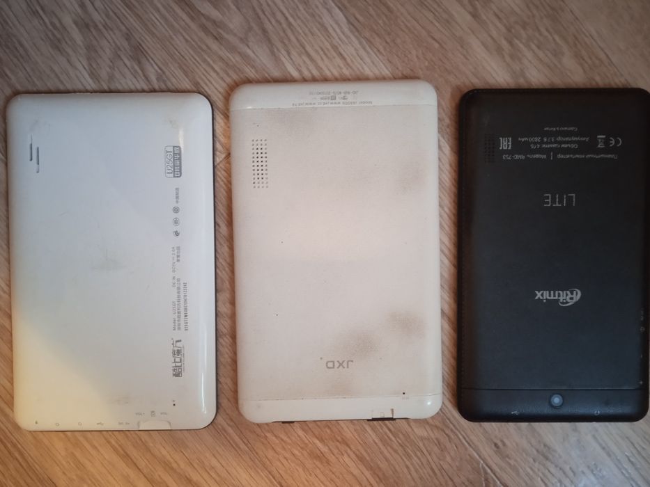 Продам планшеты .